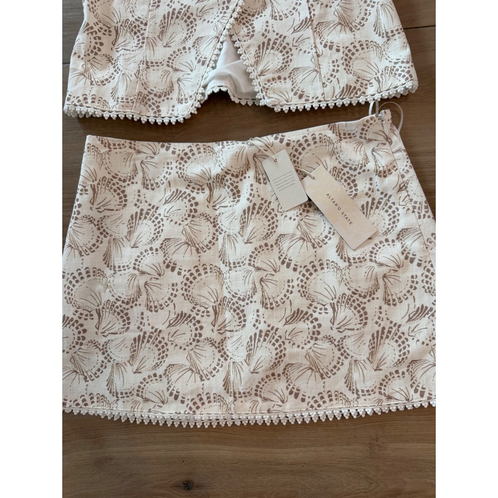 Altar'd State Seashell Print Vest and Mini Skirt Set White Tan NWT XS S - Picture 2 of 8
